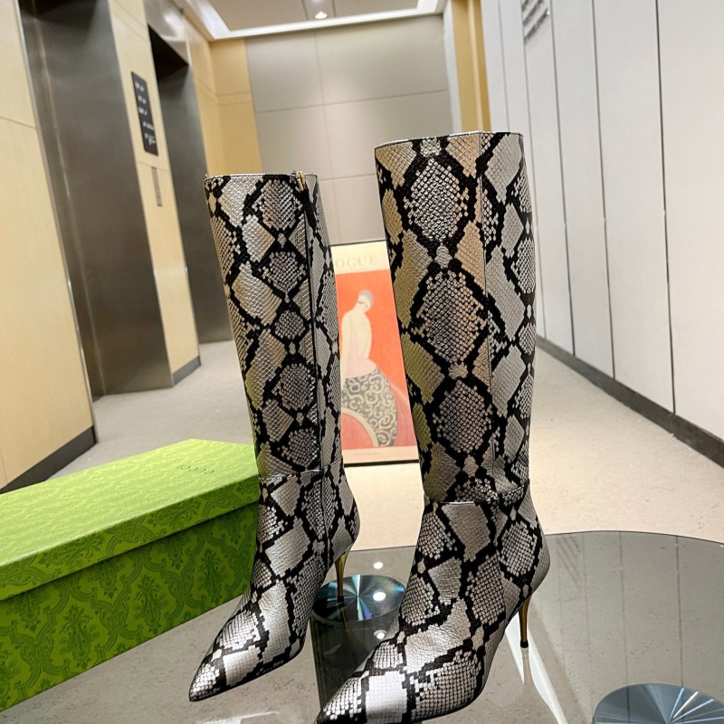 G*u*i boots
